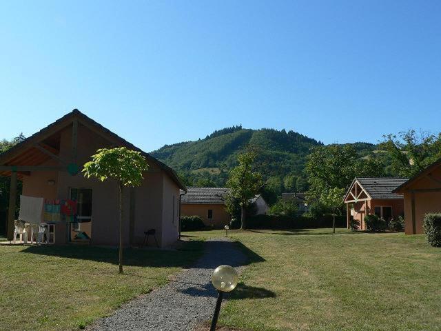 Saint-Geniez D'Olt - Residence Le Colombier מראה חיצוני תמונה
